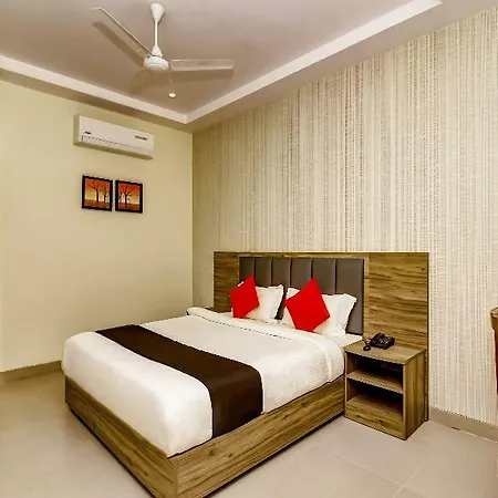 Capital O 28086 Sindhura Grand Hotel